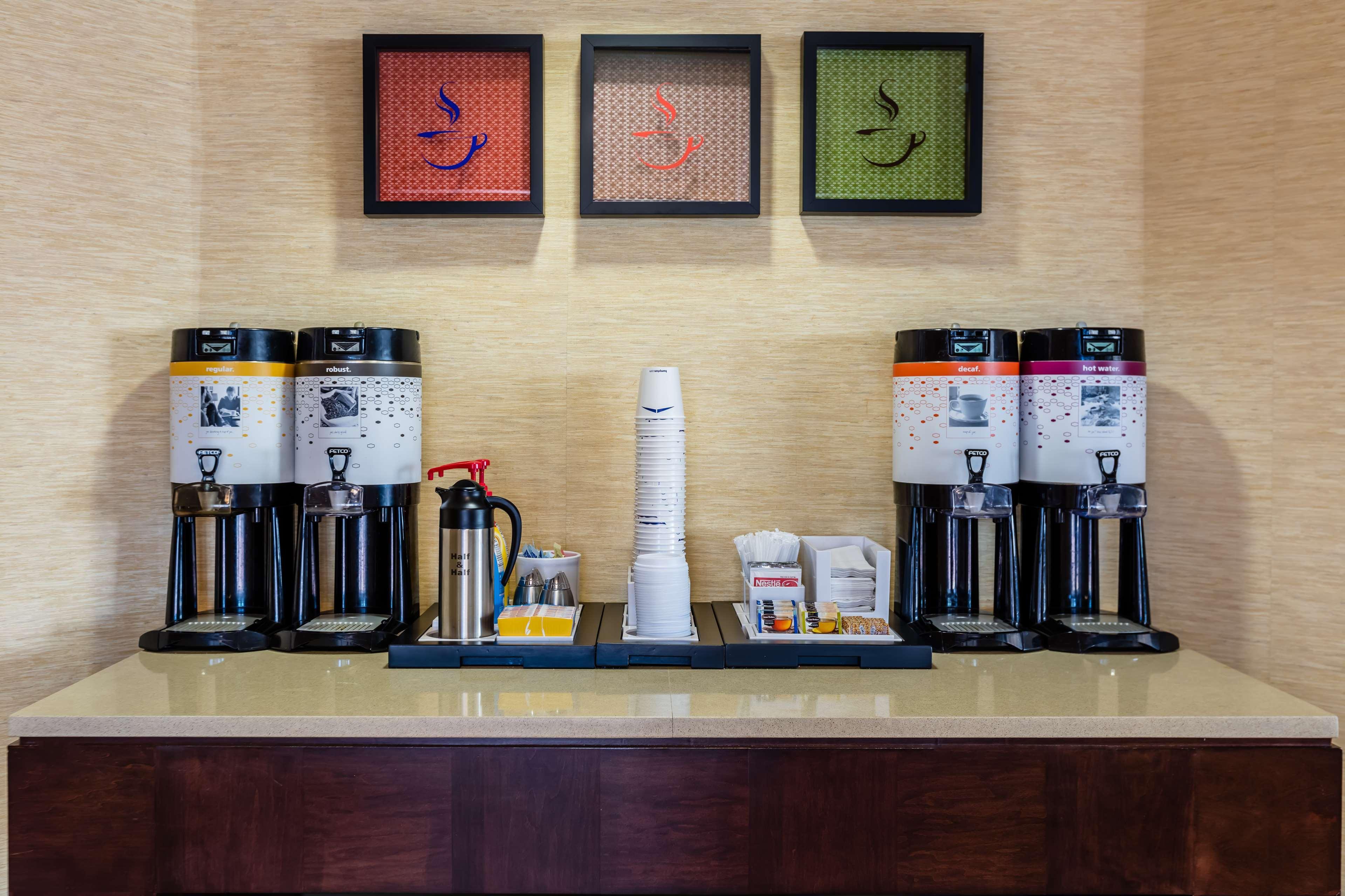 希尔顿欢朋酒店-圣路易斯圣查尔斯 外观 照片
